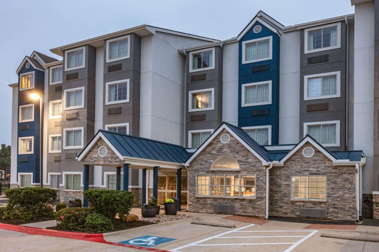 Microtel Inn & Suites By Wyndham Austin Airport Exterior photo